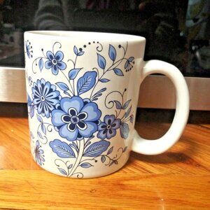 Copenhagen Floral Mug Gailstyn Sutton Vintage Blue White FINE STONE ovenproof EC